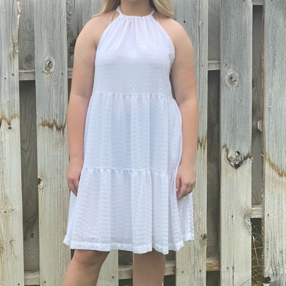 M White Flowy Halter/Tie-Neck Dress